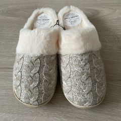 Ladies Slippers