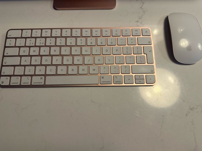 Apple iMac 24 inch M3 8GB 256GB 4.5K Pink Excellent Condition