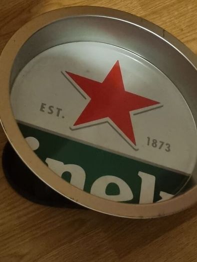 Heineken beer/drinks metal trays