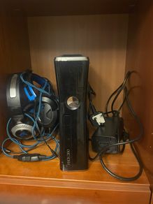Xbox 360 + 46 games