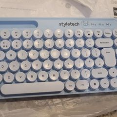 New Styletech mini wireless keyboard and mouse