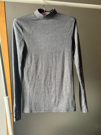 Stradivarius grey long sleeve top size S