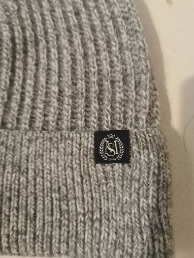 M&S hat - brand new
