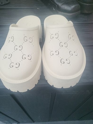 Clogs