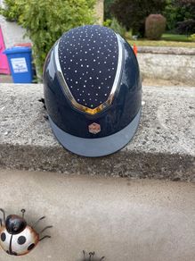 Riding helmet