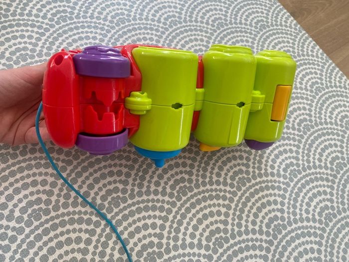 vetch pop and sing animal train