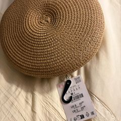 zara hat