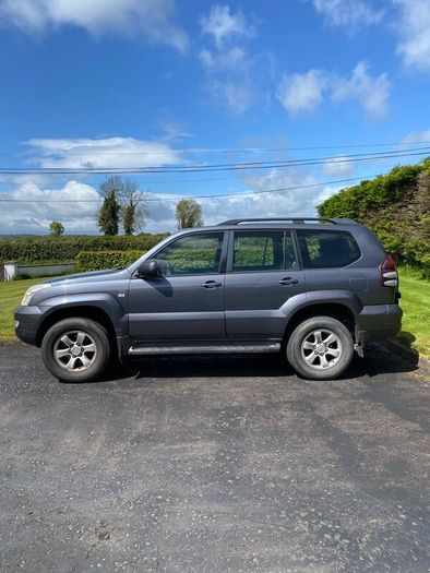 Toyota Land Cruiser 2007 5 seats 333 tax