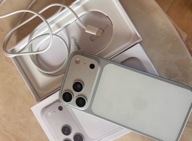 iPhone 17