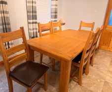 Solid oak extendable table