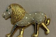 Large Vintage Gold Tone Lion Brooch