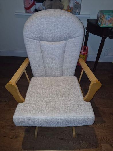 Baby rocking chair