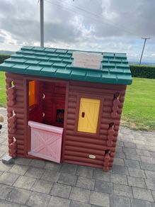 little tikes log cabin playhouse