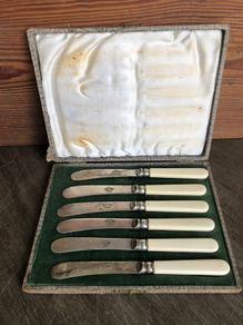 Vintage Set Of 6 EPNS Butter Knives