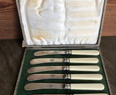 Vintage Set Of 6 EPNS Butter Knives