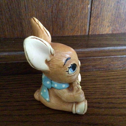 Vintage Stonecraft Pendelfin rabbit ornament picnic Midge