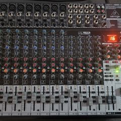Behringer Xenyx X2222USB Mixing Desk