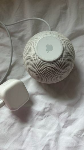 Apple HomePod Mini - 4 available two white and two black