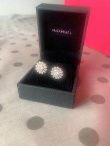 H Samuel earrings, flower design, vintage style