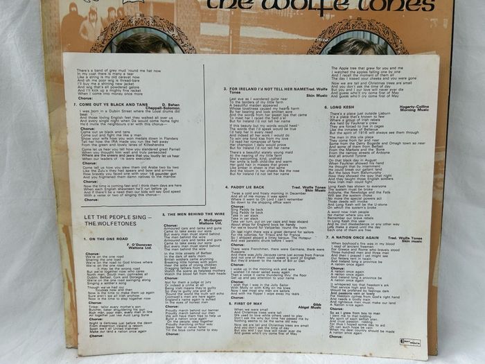 Wolfe Tones Let The People Sing LP 1972 Irish Press DOL 1004 A1/B1 + Insert