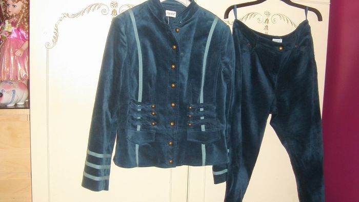turquoise blue velvet jacket and trousers size 16