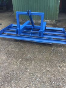 Land leveller