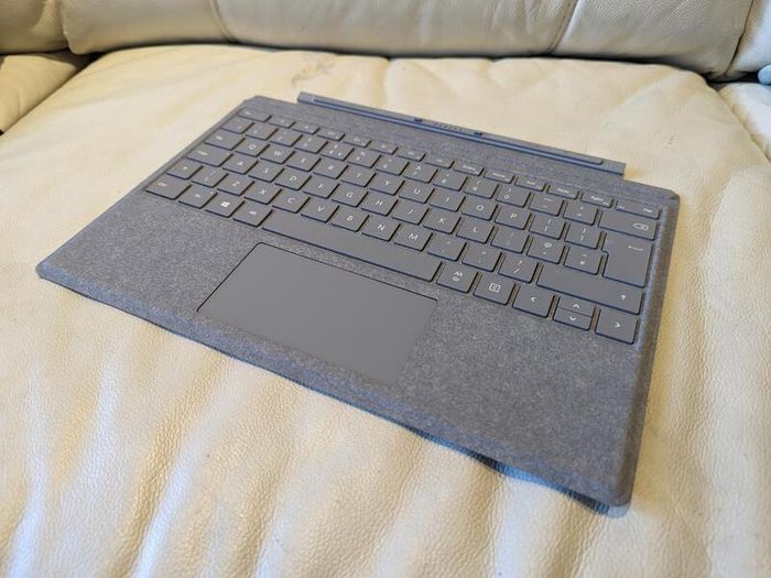 Original Microsoft 1725 Surface Pro 3/4/5/6/7 Type Cover Keyboard