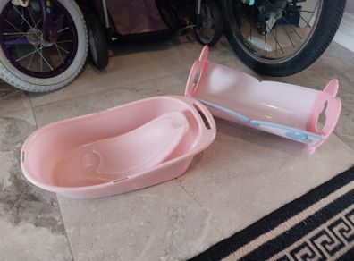 Doll bath and bed