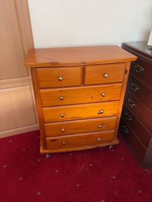 Chest of drawers