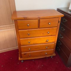 Chest of drawers