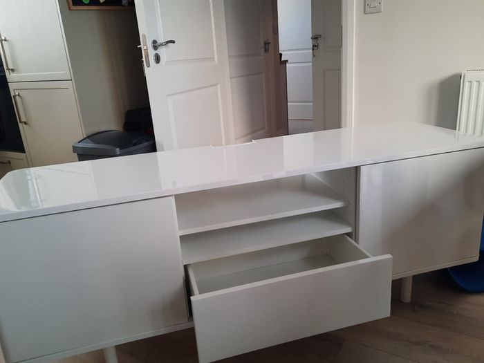 Tv console