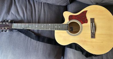 guitar electro acoustic very good condition