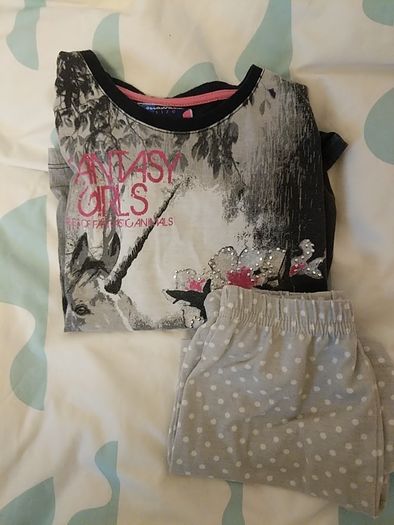 girls pyjamas with unicorn print