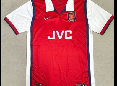Arsenal 1998/1999 retro jersey