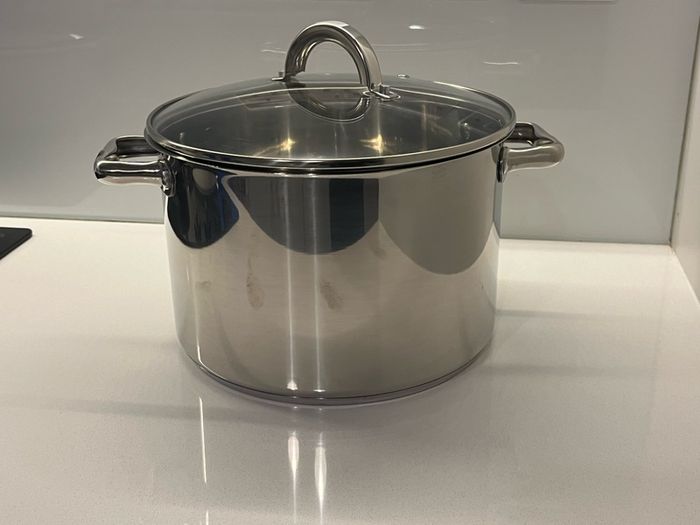 Cooking Pots   From  10 Euro