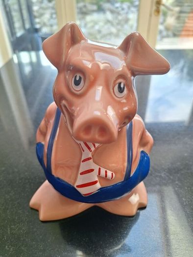 Nat West Pigs Set of 5