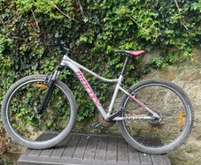 Ignite Mountain Bike Medium 17 inch Frame 27.5 inch Wheels