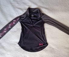 Under Armour sports top YSM