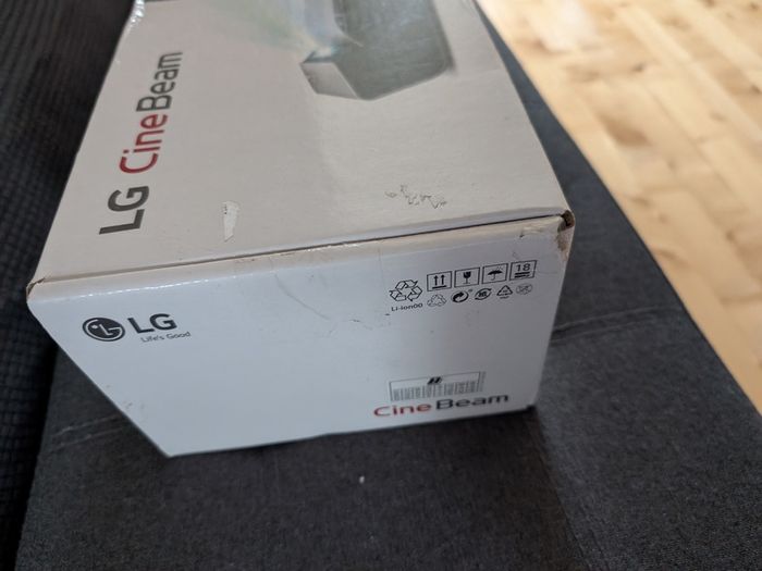 LG 3D DLP Projector - PH450 - Ultra short throw