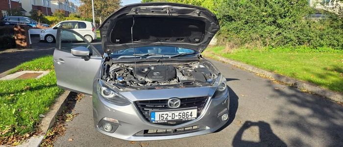 2015 Mazda 3 Platinum Edition 2.2 Saloon