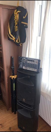 Yamaha Stagepas 300 Pa With Mixer Amp and Speakers Plus Pair Of Hercules Speaker Stands.