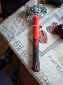 Brand New Sledge hammer with fiberglass shaft, Postage or Collection,