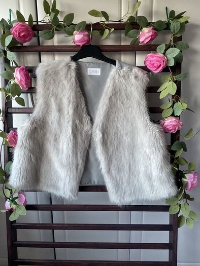 gilet grey fake fur front cropped gilet size X-Large savida