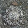 Vintage jewelry is sold individually for 5 to 10 euros Image 9