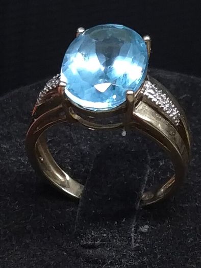 Vintage 9ct Gold Large Blue Topaz Statement Ring Size 55