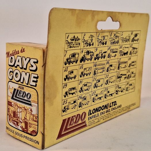 LLedo Diecast Model of Days Gone Ovaltino Van - 38415