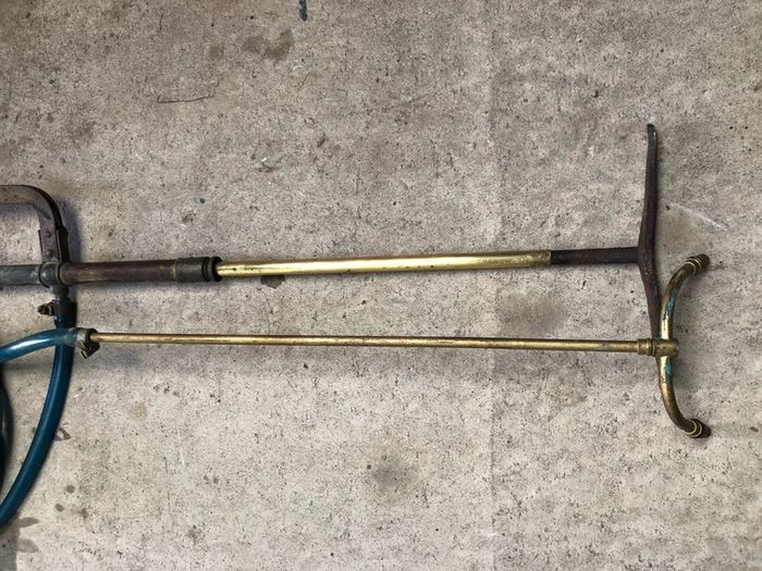 Stirrup Pump