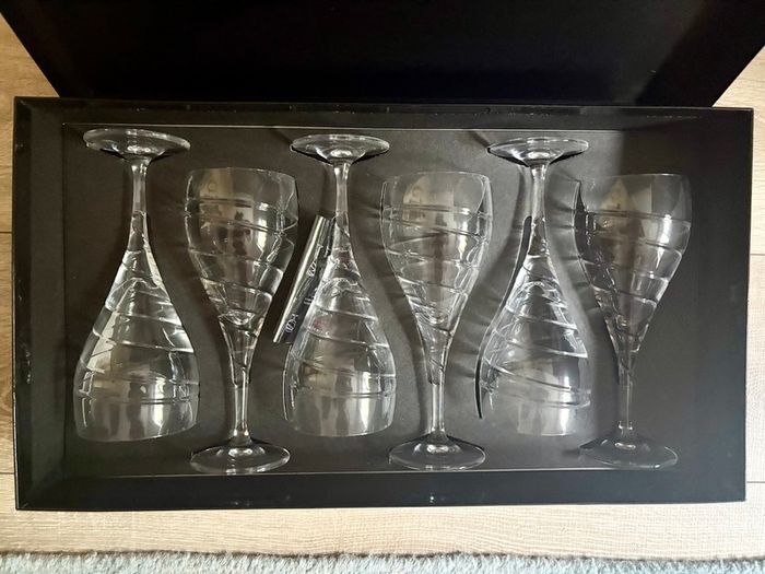 Wine glasses