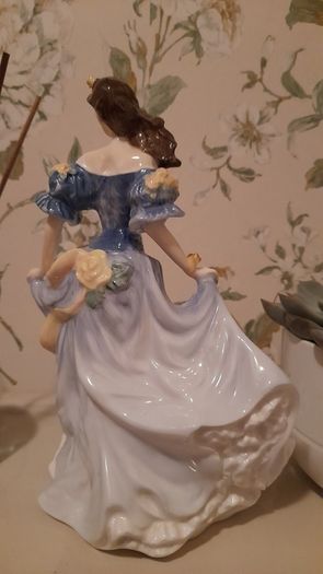 Royal Doulton figurine "Rebeca"