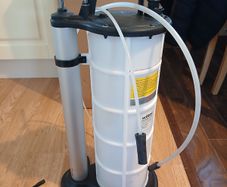 Wiltec manual fluid extractor with 9L tank